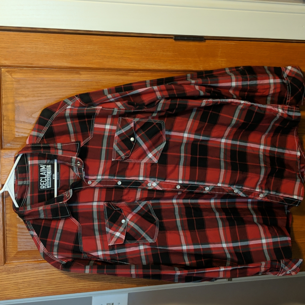 Men's Reclaim athletic fit button down
